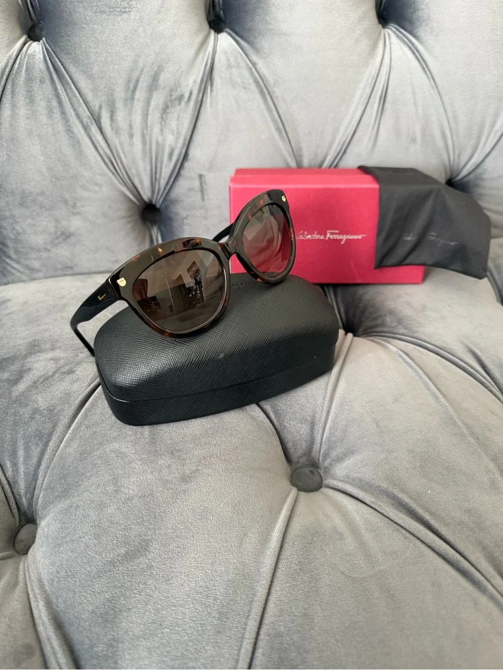 Salvatore Ferragamo SF675S Tortoise Cat-Eye Sunglasses 55mm With Full Set